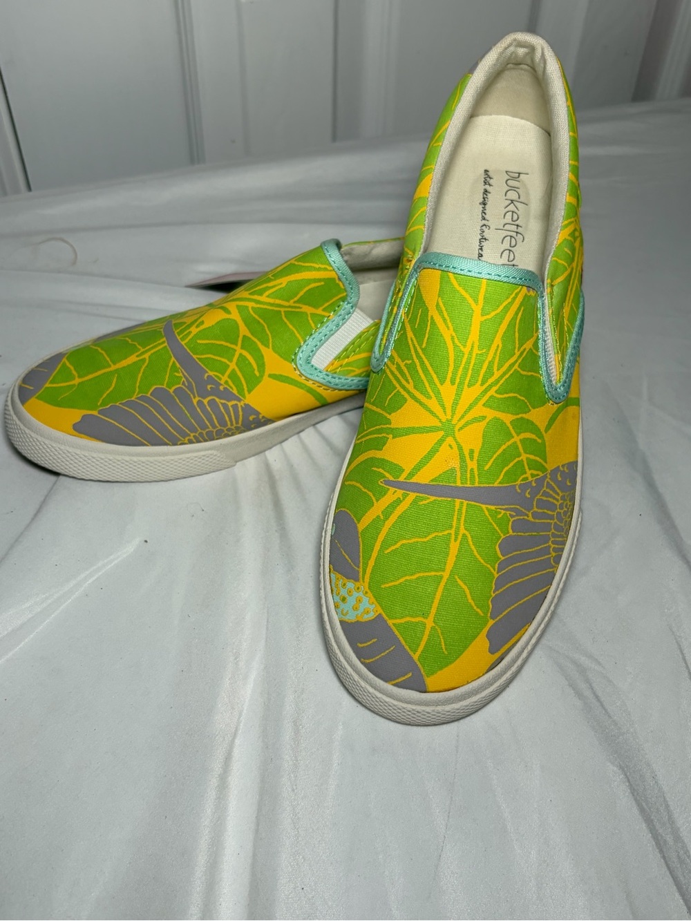 BucketFeet Unsung Heroes Canvas Sneakers Artistic Graphic Slip on NIB Womens 7